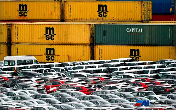 چالش‌های واردات و عرضه خودرو در ایران